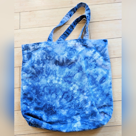 Tote - Picture 3 of 3